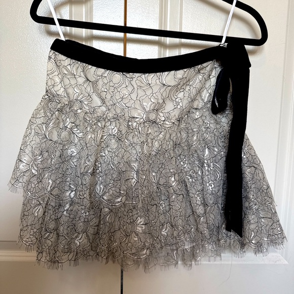 LoveShackFancy Dresses & Skirts - NWT Loveshack Fancy Doman French Lace Mini Skirt Size: 4/S